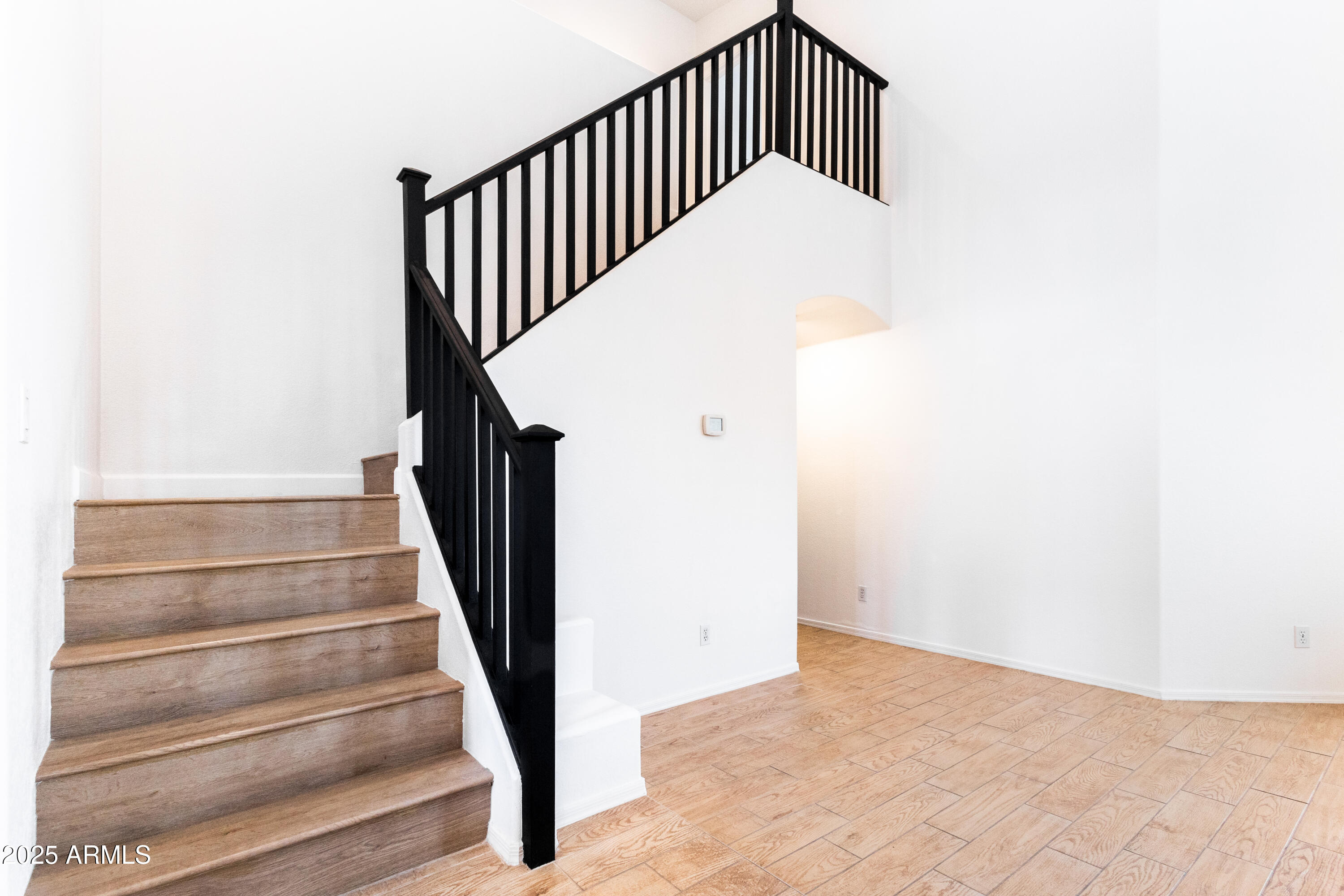 696 West Del Rio Street Gilbert, AZ 85233 - Photo 16 of 39 a view of entryway
