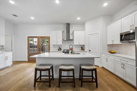 $750,000 | 917 Moody Street, Houston, TX 77009