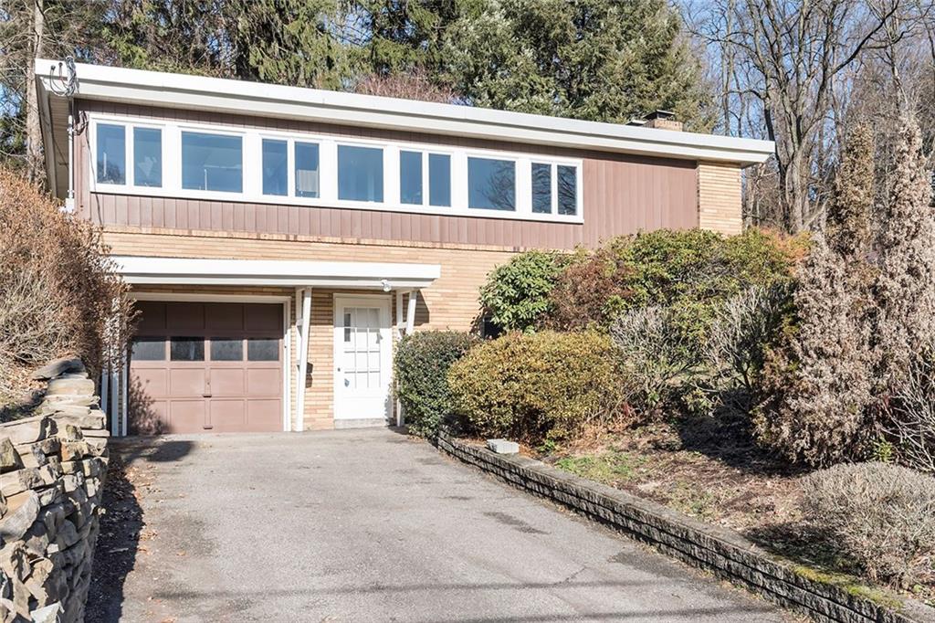 2519 Collins Road Pittsburgh, PA 15235 - Photo 1 of 25 Updated Mid-Century Modern on a Treed Lot Minutes to the Parkway