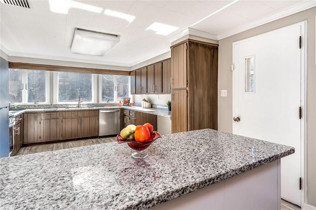 2519 Collins Road Pittsburgh, PA 15235 - Photo 13 of 25 The Peninsula Is Spacious. Ideal to Enjoy Your Morning Coffee!