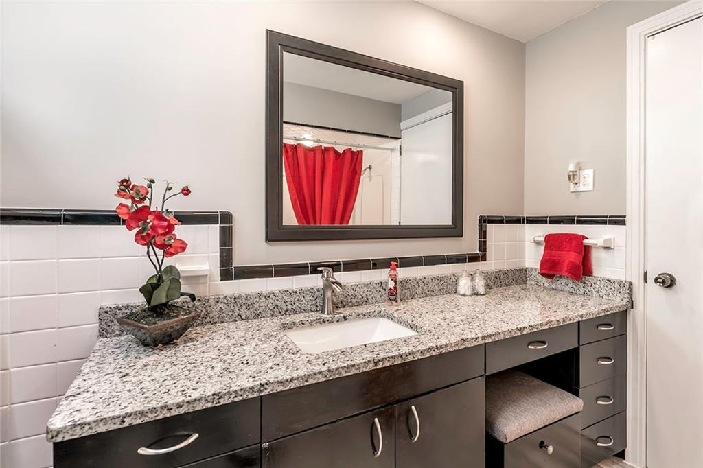 2519 Collins Road Pittsburgh, PA 15235 - Photo 16 of 25 Bathroom Vanity with New Granite Top and Convenient Make Up Area