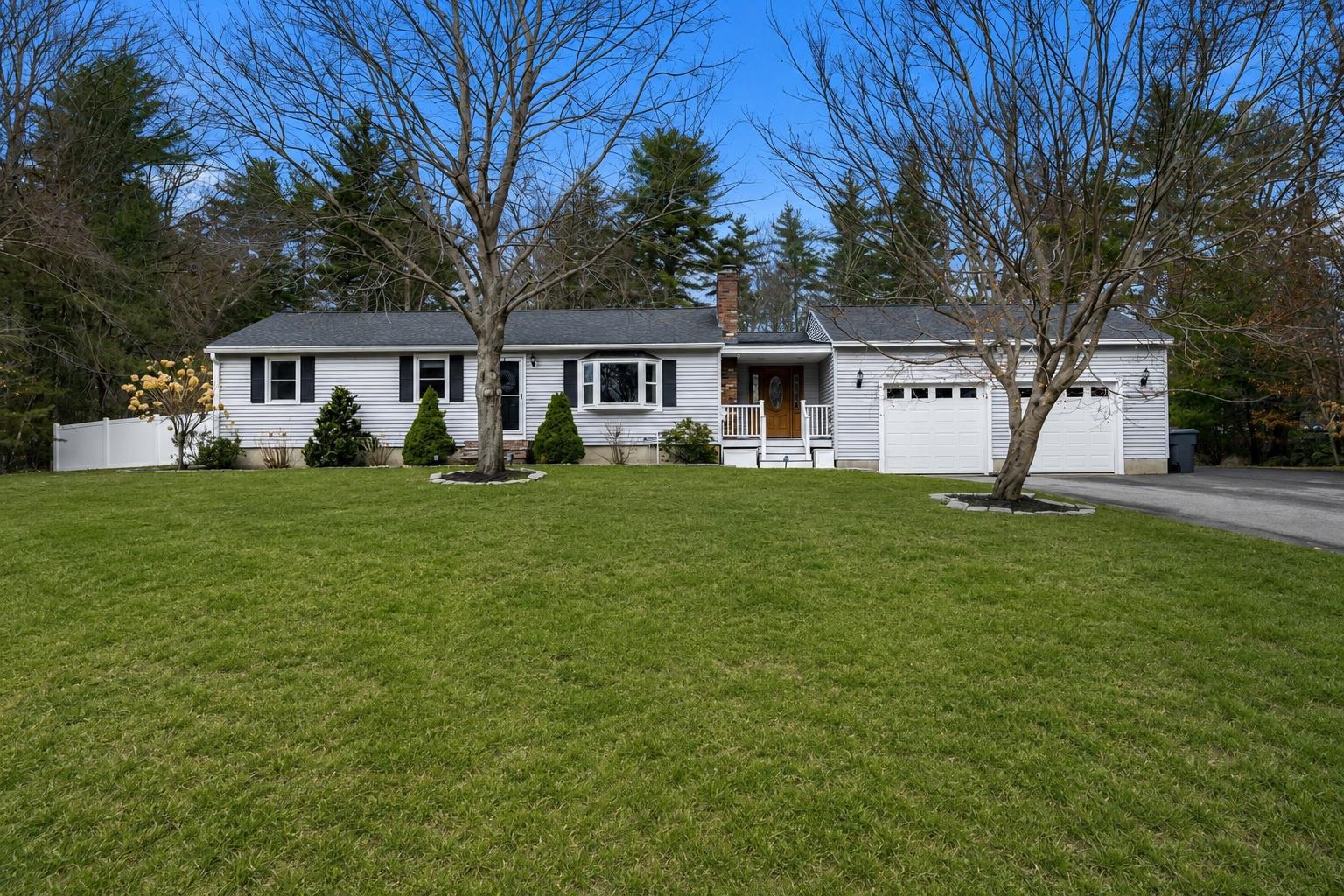 5 Falcon Drive Pelham, NH 03076 - Photo 1 of 41