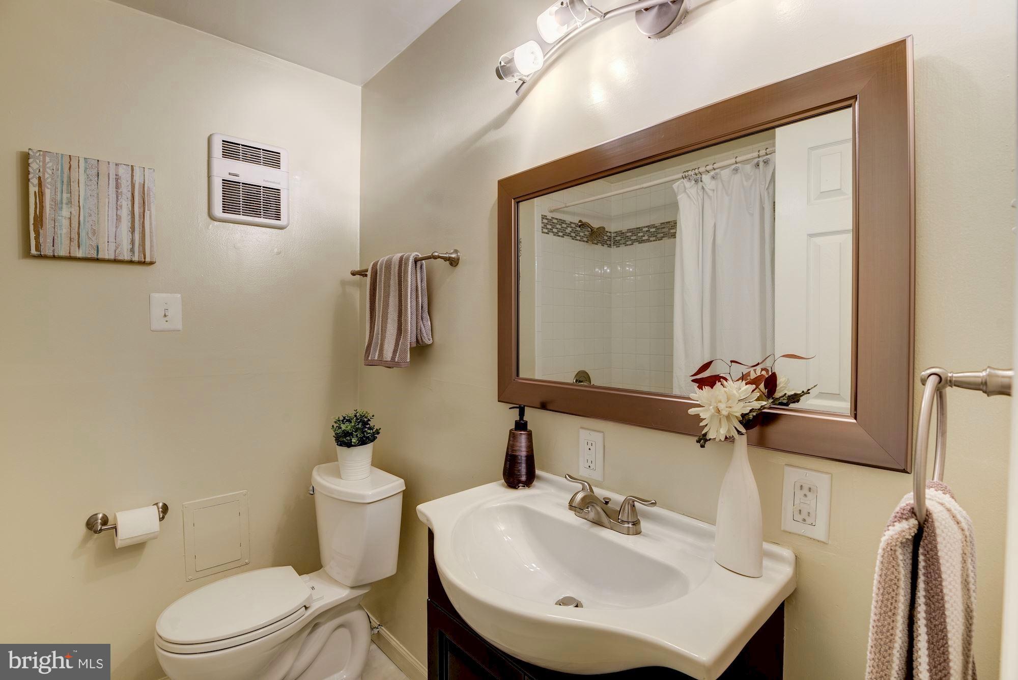 2019 Lyttonsville Road Silver Spring, MD 20910 - Photo 17 of 28 Bathroom