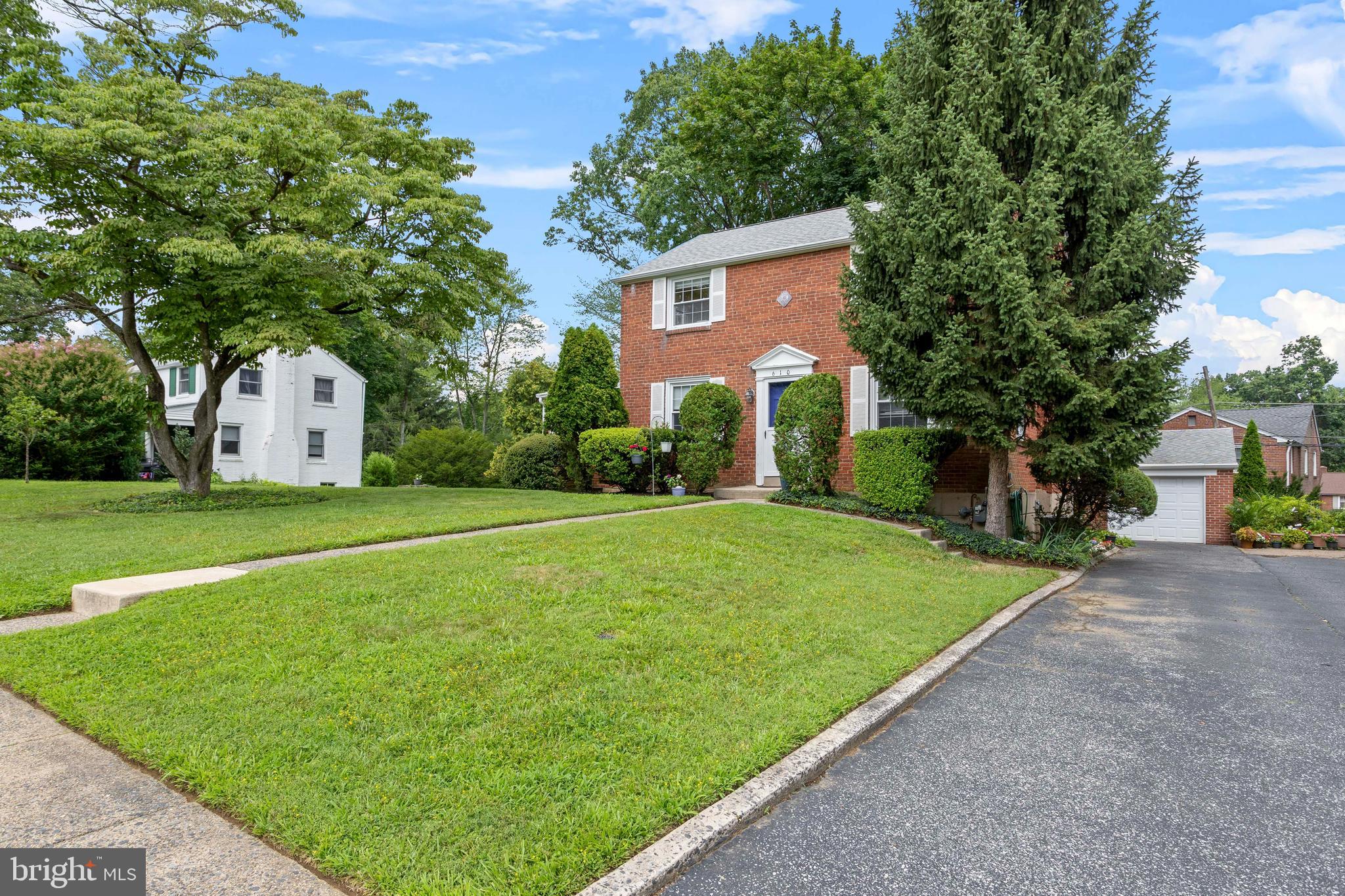 610 Prospect Road Springfield, PA 19064 - Photo 2 of 27