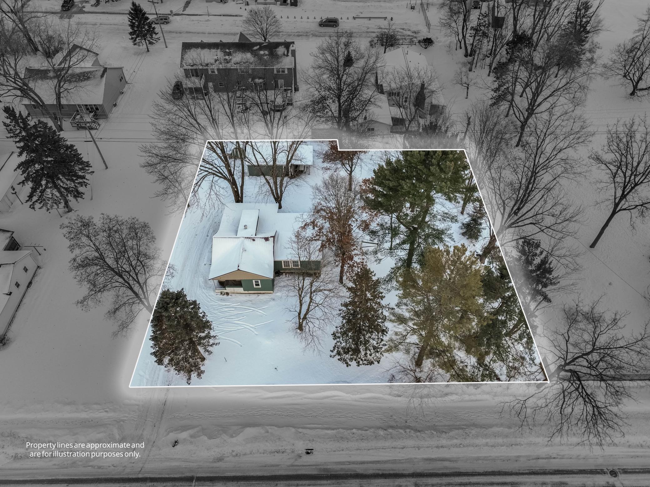 1155 Mansfield Street Chippewa Falls, WI 54729 - Photo 5 of 48