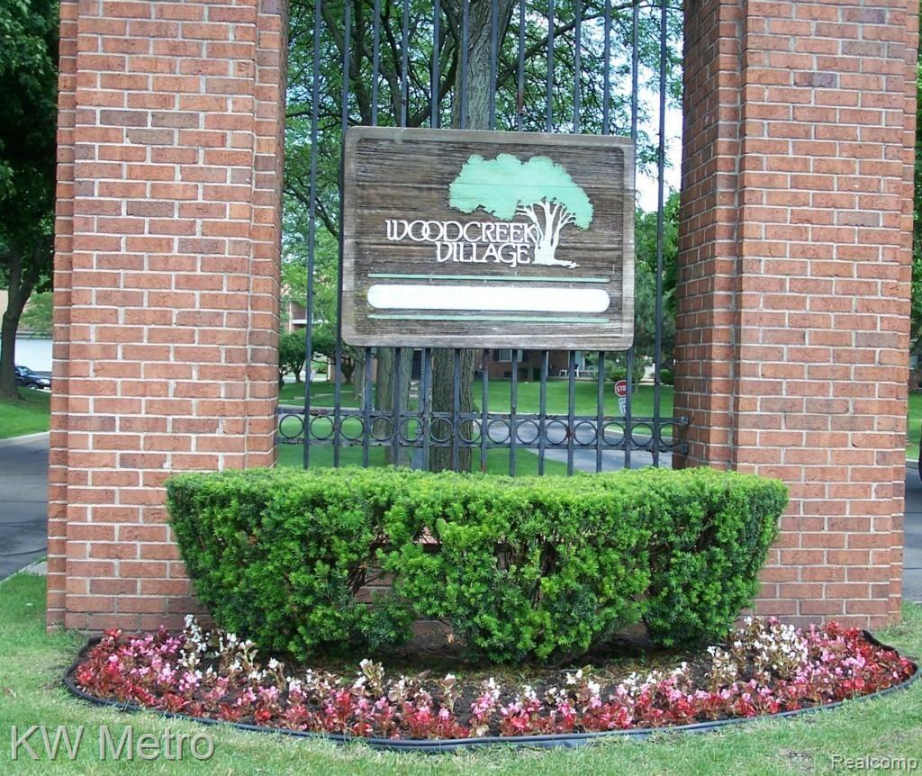 29628 Middlebelt Road, Unit 2701 Farmington, MI 48334 - Photo 2 of 15 front of complex.jpg