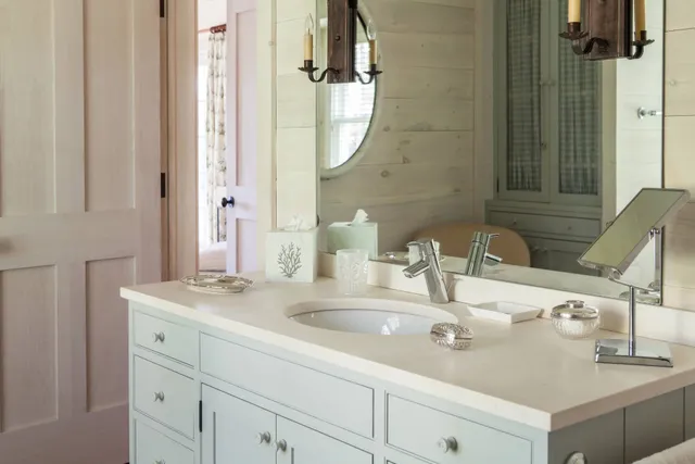 $125,000 | 153 Middle Highway, East Hampton, NY 11937