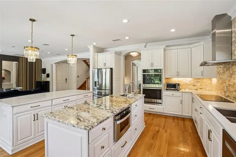 $2,100,000 | 3621 West Morrison Avenue, Tampa, FL 33629