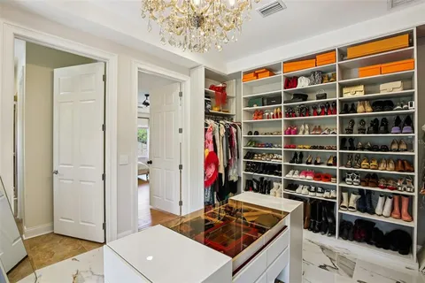 $2,100,000 | 3621 West Morrison Avenue, Tampa, FL 33629