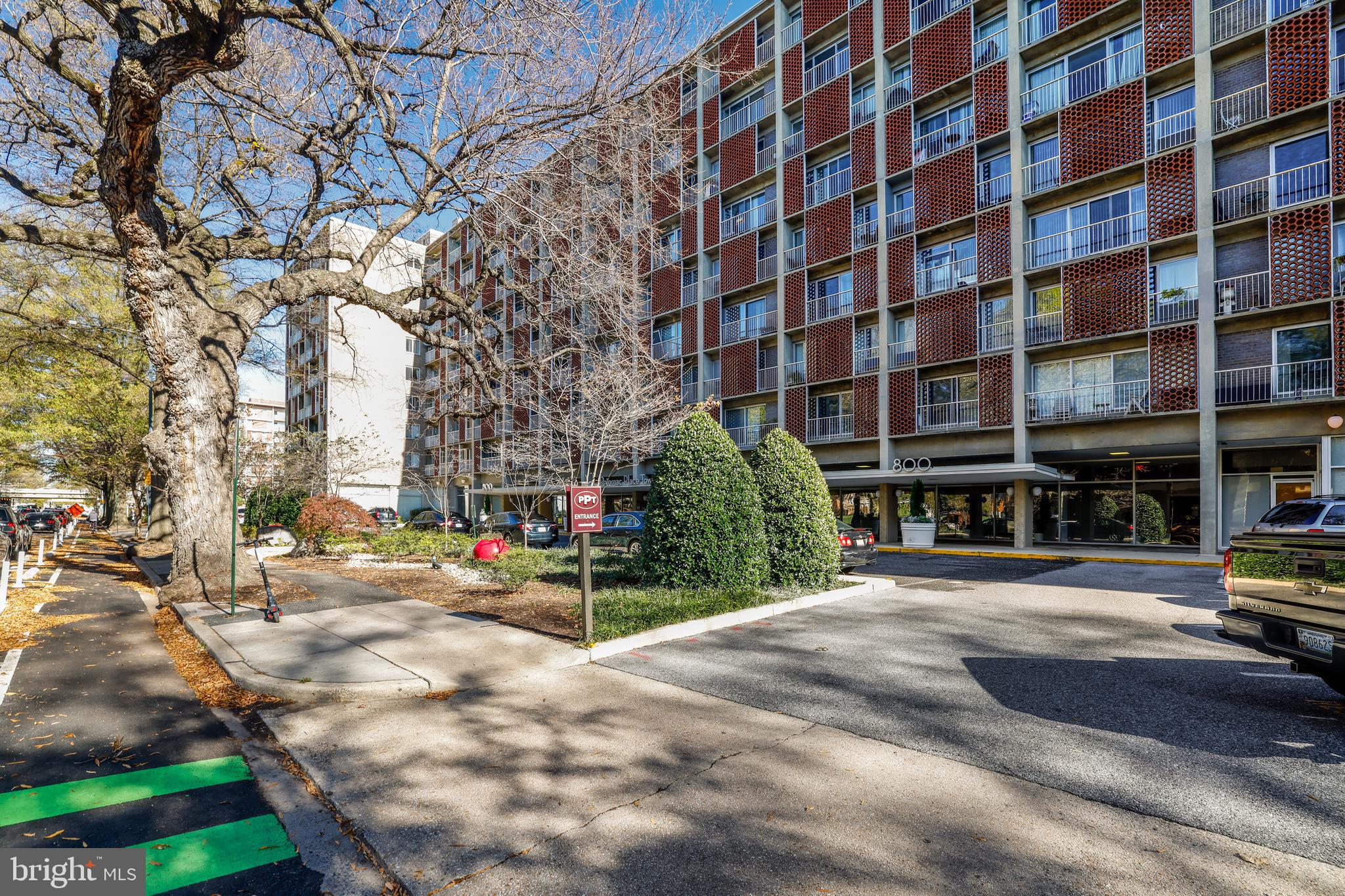 800 4th Street Southwest, Unit S203 Washington, DC 20024 - Photo 2 of 30