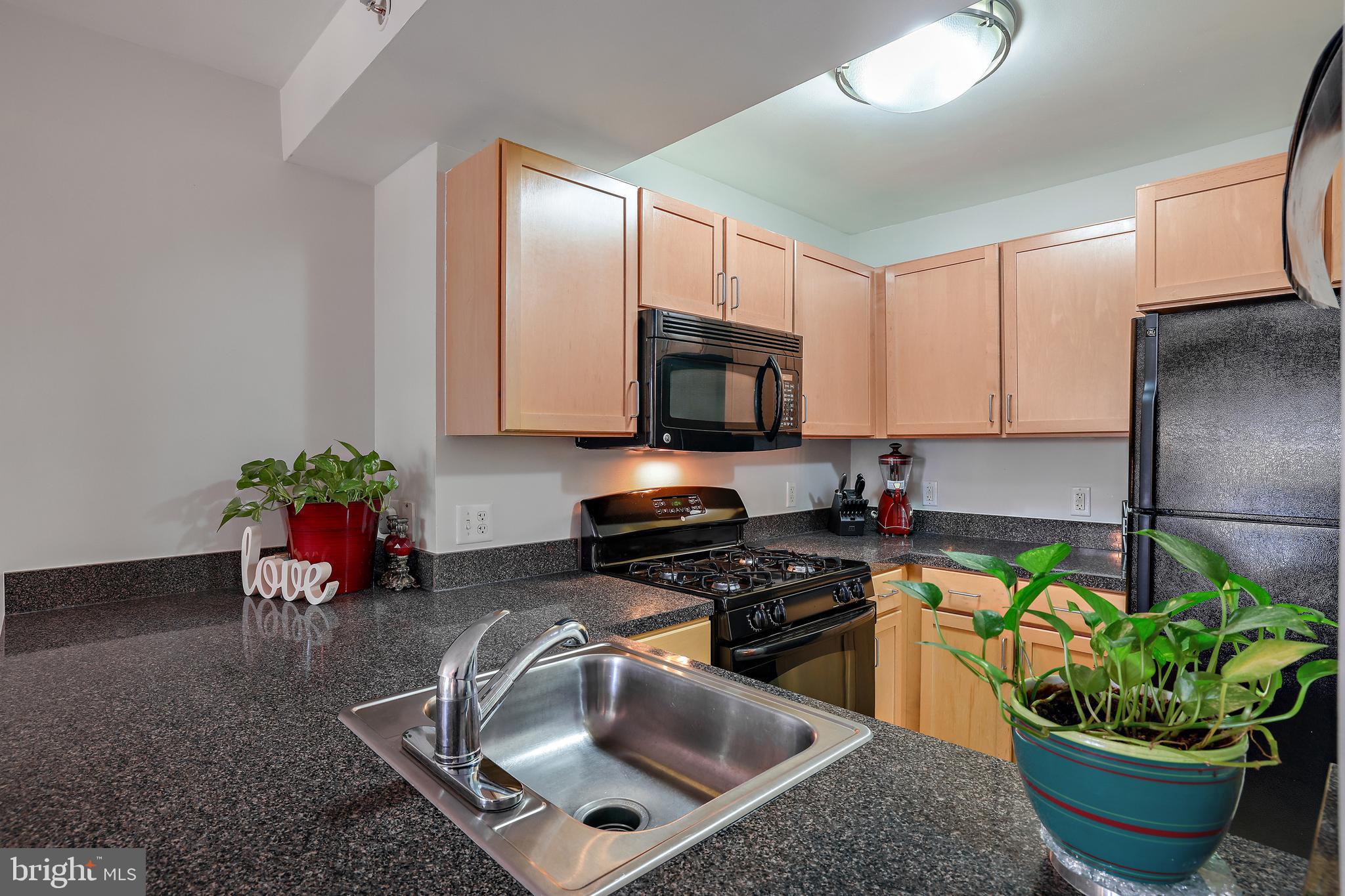 800 4th Street Southwest, Unit S203 Washington, DC 20024 - Photo 10 of 30