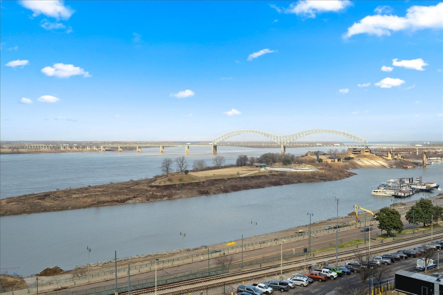 200 Wagner Place, Unit 1203 Memphis, TN 38103 - Photo 34 of 34 a view of an ocean and beach