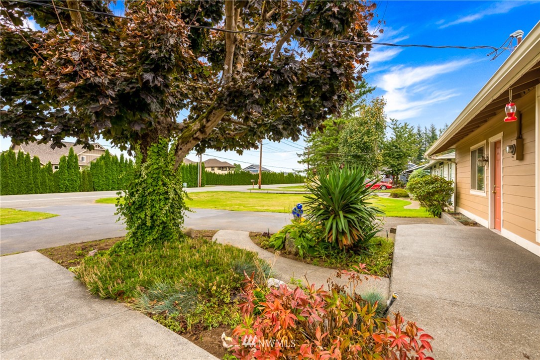 191 West Pole Road Lynden, WA 98264 - Photo 2 of 31