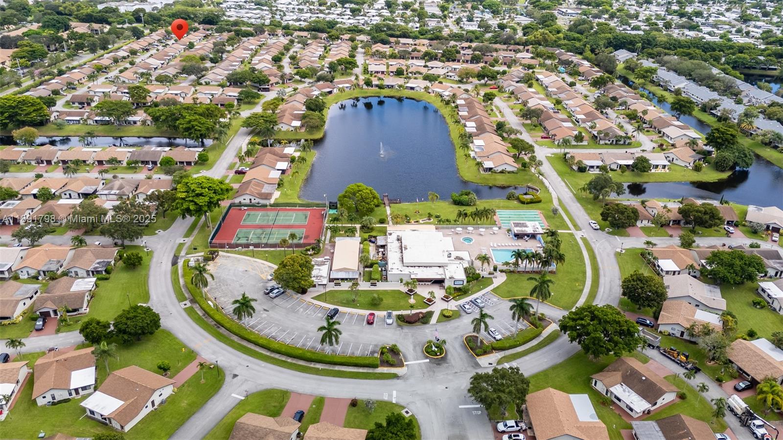 2000 Southwest 15th Place Deerfield Beach, FL 33442 - Photo 32 of 33 an aerial view of residential houses with outdoor space