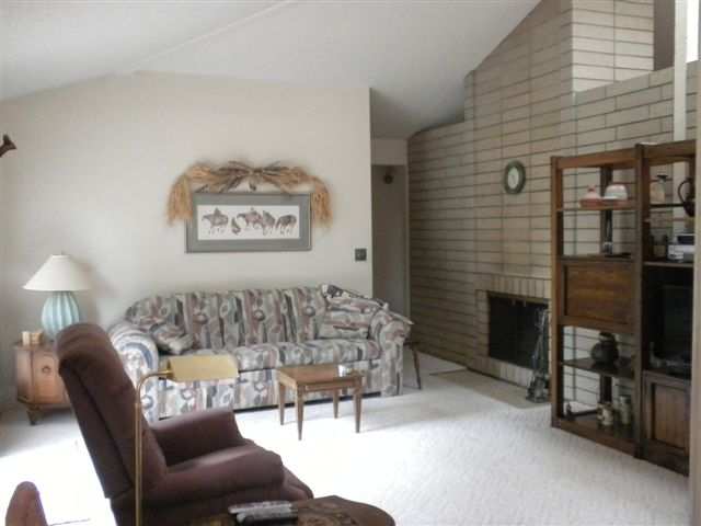 9908 North Huntington Road Spokane, WA 99218 - Photo 2 of 9