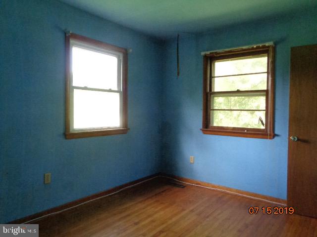 17 Tilbury Road Salem, NJ 08079 - Photo 17 of 17 an empty room with a window