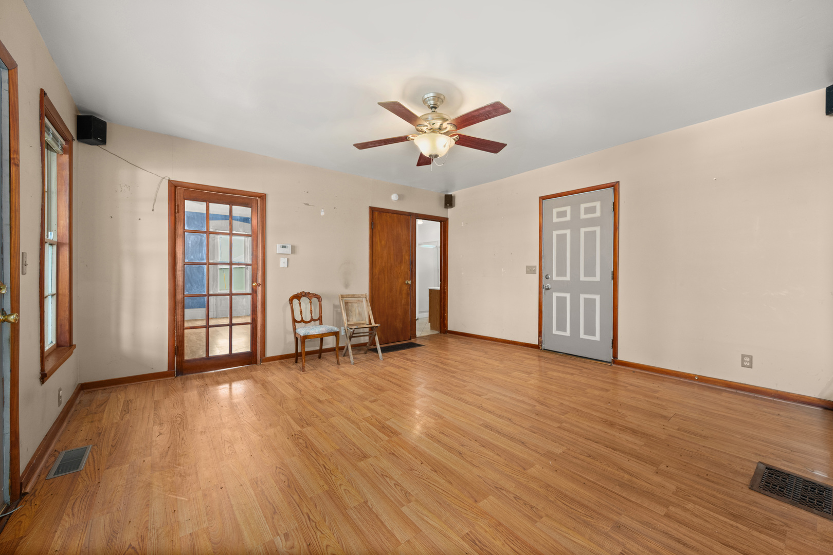 14286 Highway 72 Genoa, IL 60135 - Photo 5 of 33