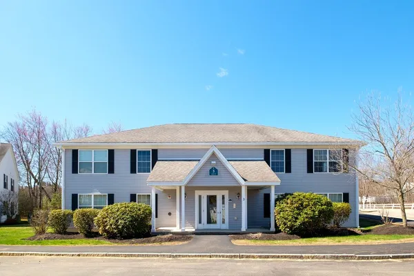$235,000 | 3 Tampa Drive, Unit D, Rochester, NH 03867