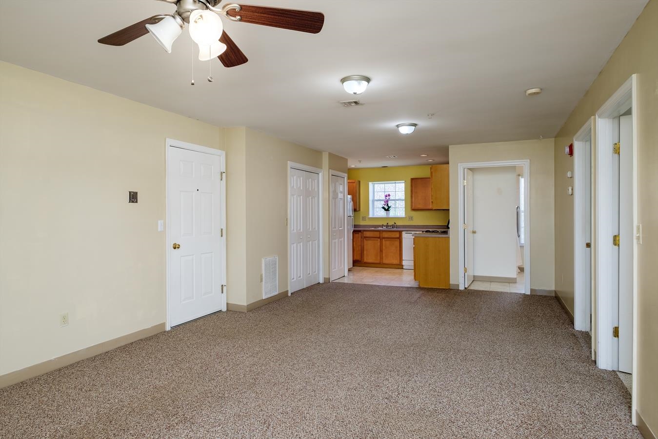 3 Tampa Drive, Unit D Rochester, NH 03867 - Photo 13 of 23