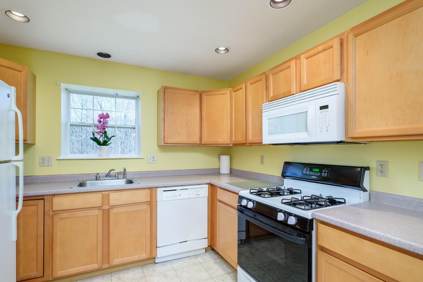 3 Tampa Drive, Unit D Rochester, NH 03867 - Photo 8 of 23