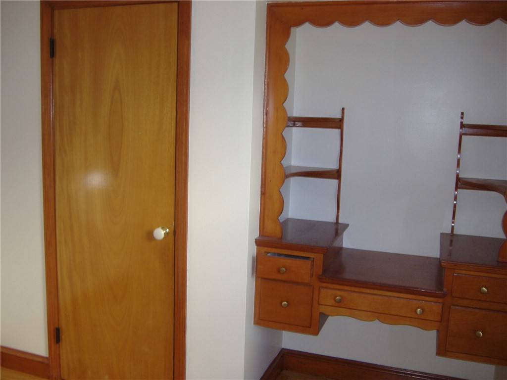 18 Burnside Street, Unit 1 Cranston, RI 02910 - Photo 12 of 22