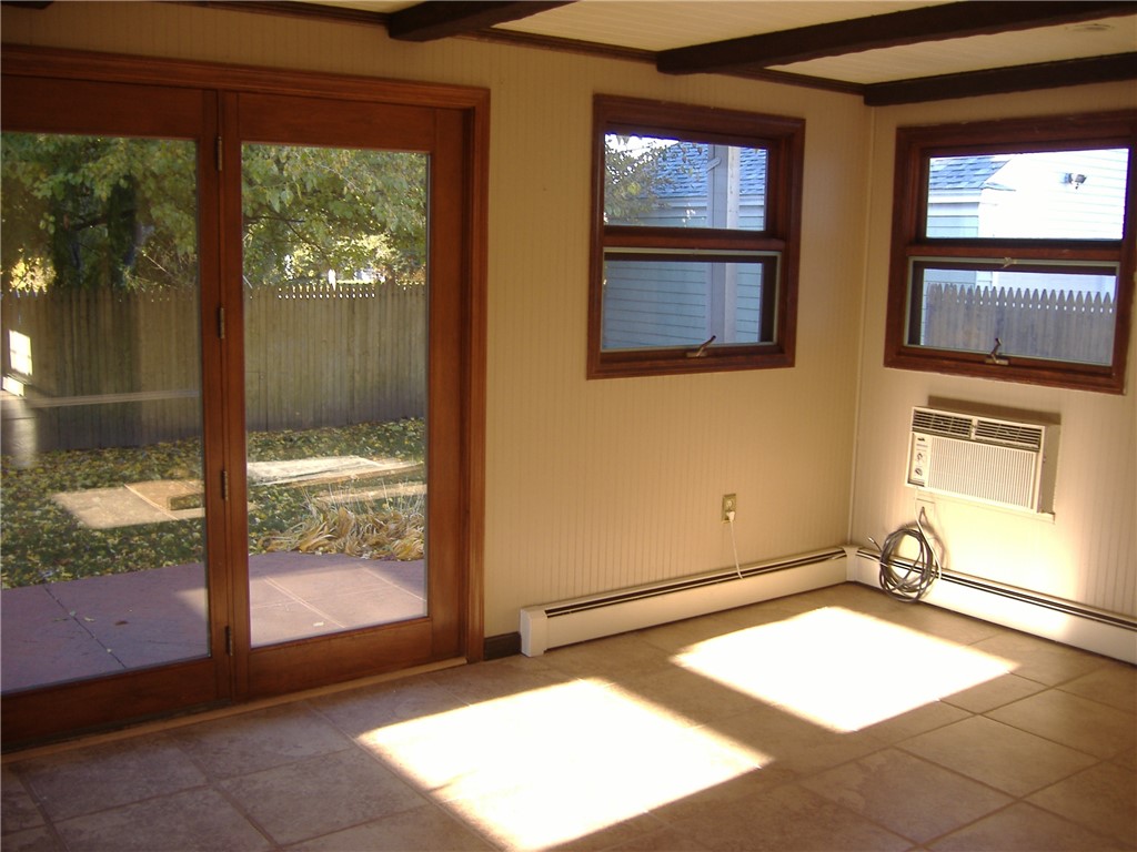 18 Burnside Street, Unit 1 Cranston, RI 02910 - Photo 17 of 22