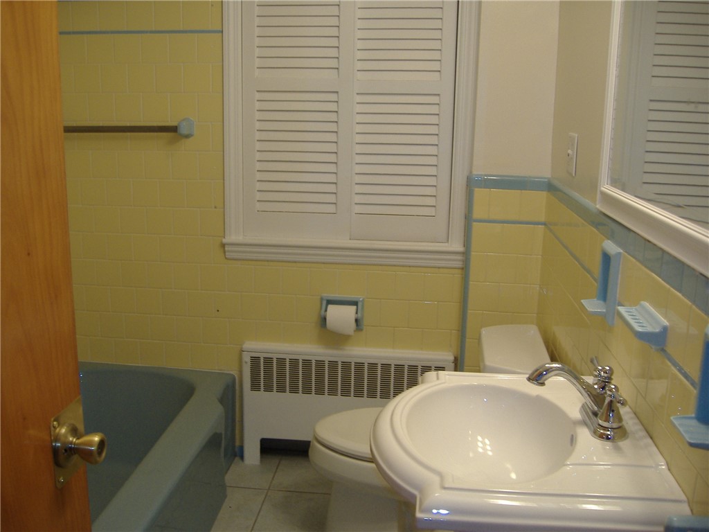 18 Burnside Street, Unit 1 Cranston, RI 02910 - Photo 8 of 22