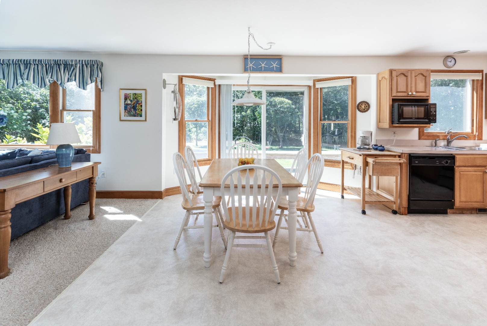 8 Old Dunham's Corner Way Edgartown, MA 02539 - Photo 11 of 37 Sliders to back deck