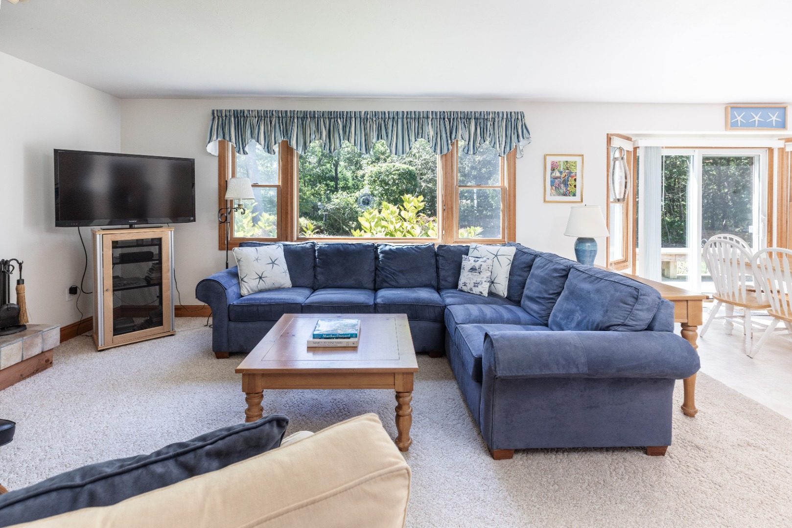 8 Old Dunham's Corner Way Edgartown, MA 02539 - Photo 13 of 37 Living Area