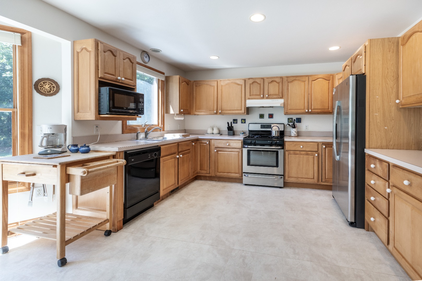 8 Old Dunham's Corner Way Edgartown, MA 02539 - Photo 10 of 37 Kitchen