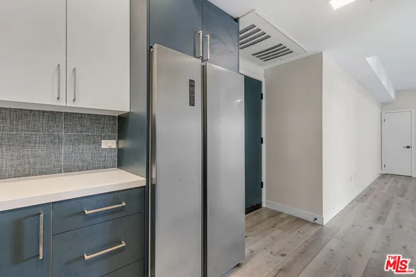 $3,211 | 1111 North Kenmore Avenue, Unit 401, Los Angeles, CA 90029