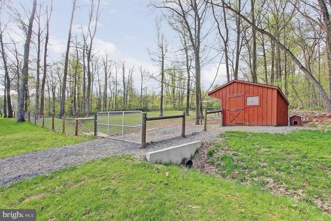 75 Mountain Road Denver, PA 17517 - Photo 14 of 35