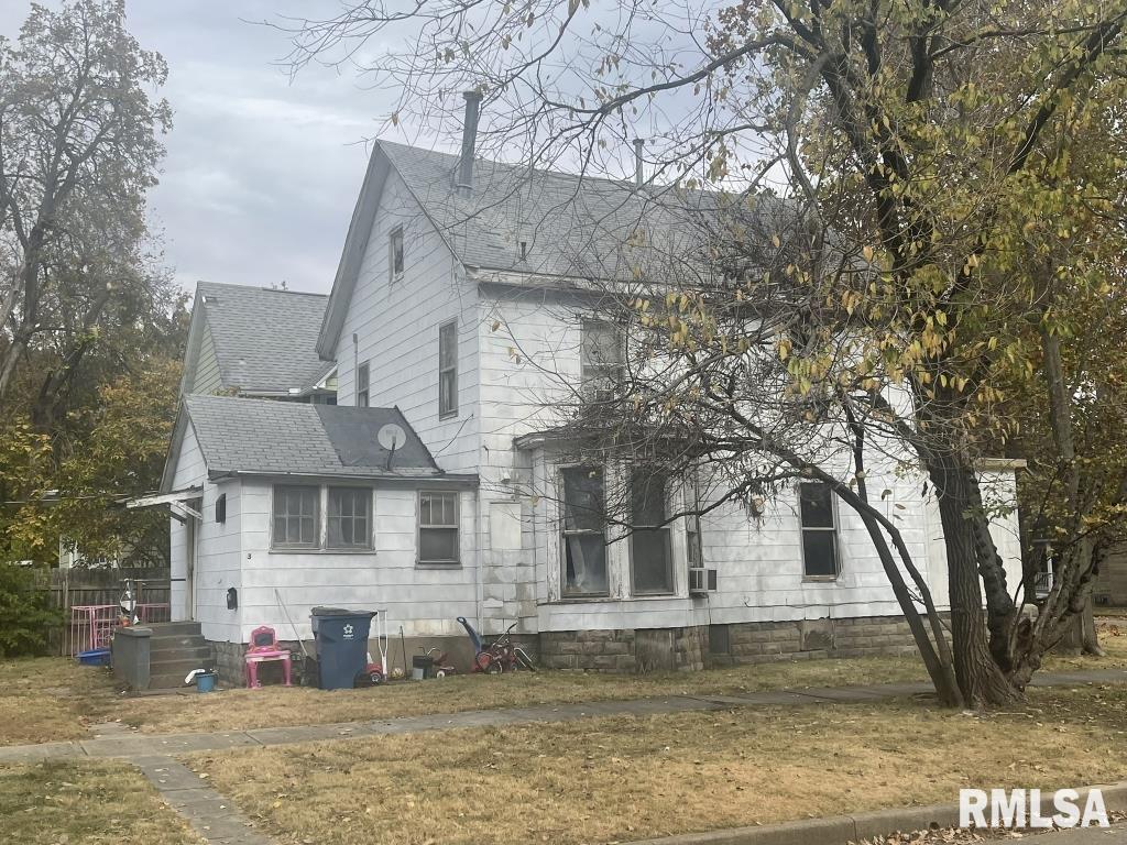 236 South Cherry Street, Unit 1 2 3 Centralia, IL 62801 - Photo 2 of 3