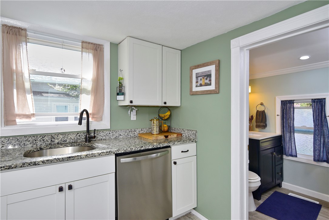 89 Rock Avenue Warwick, RI 02889 - Photo 16 of 42