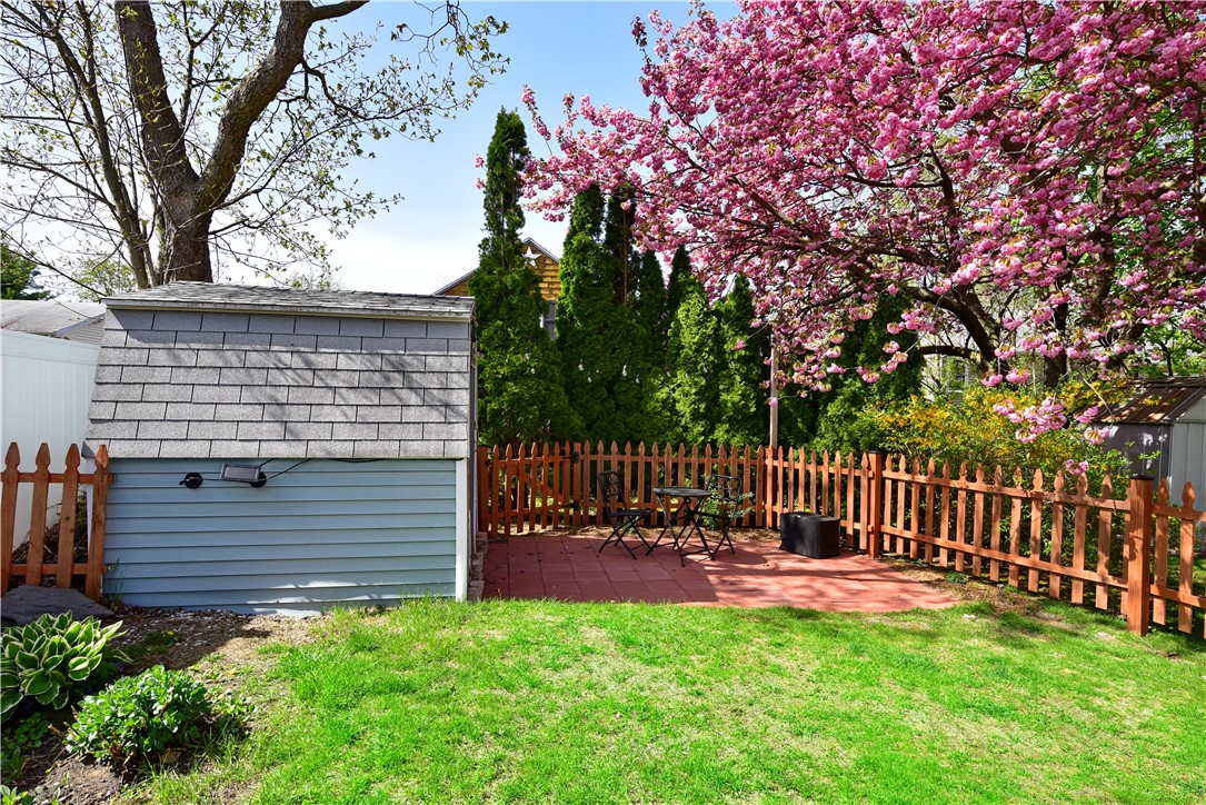 89 Rock Avenue Warwick, RI 02889 - Photo 32 of 42