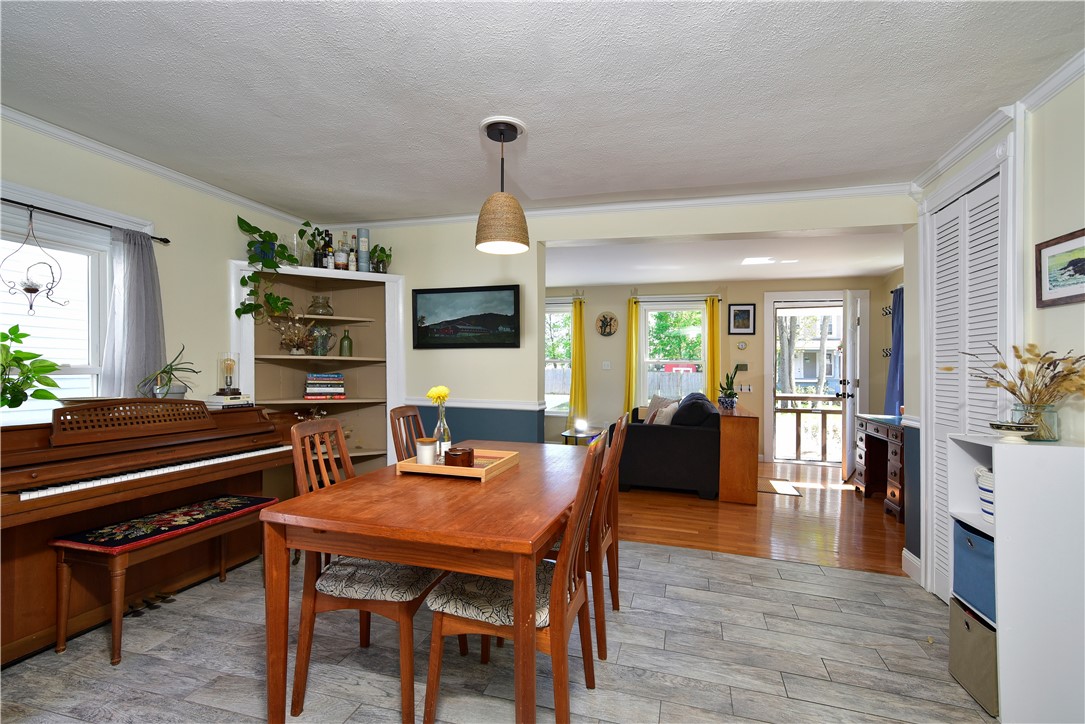 89 Rock Avenue Warwick, RI 02889 - Photo 9 of 42 First Floor