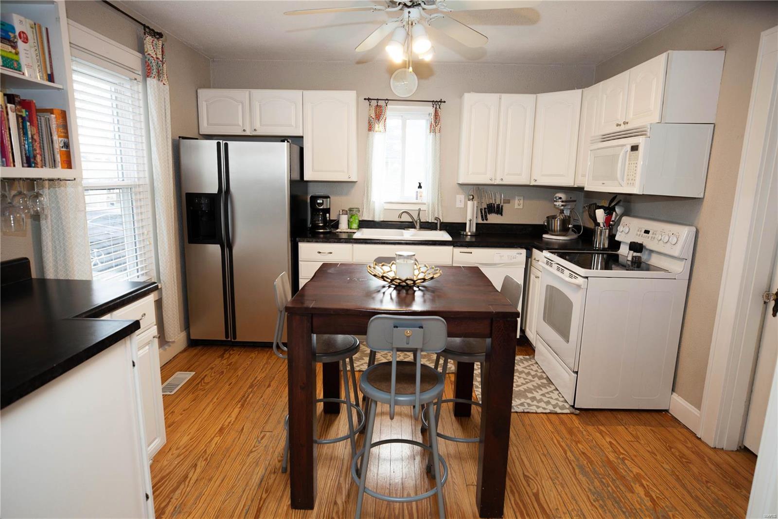 9740 Greenridge Heights Road Fairview Heights, IL 62208 - Photo 11 of 34 Gallery Image 11