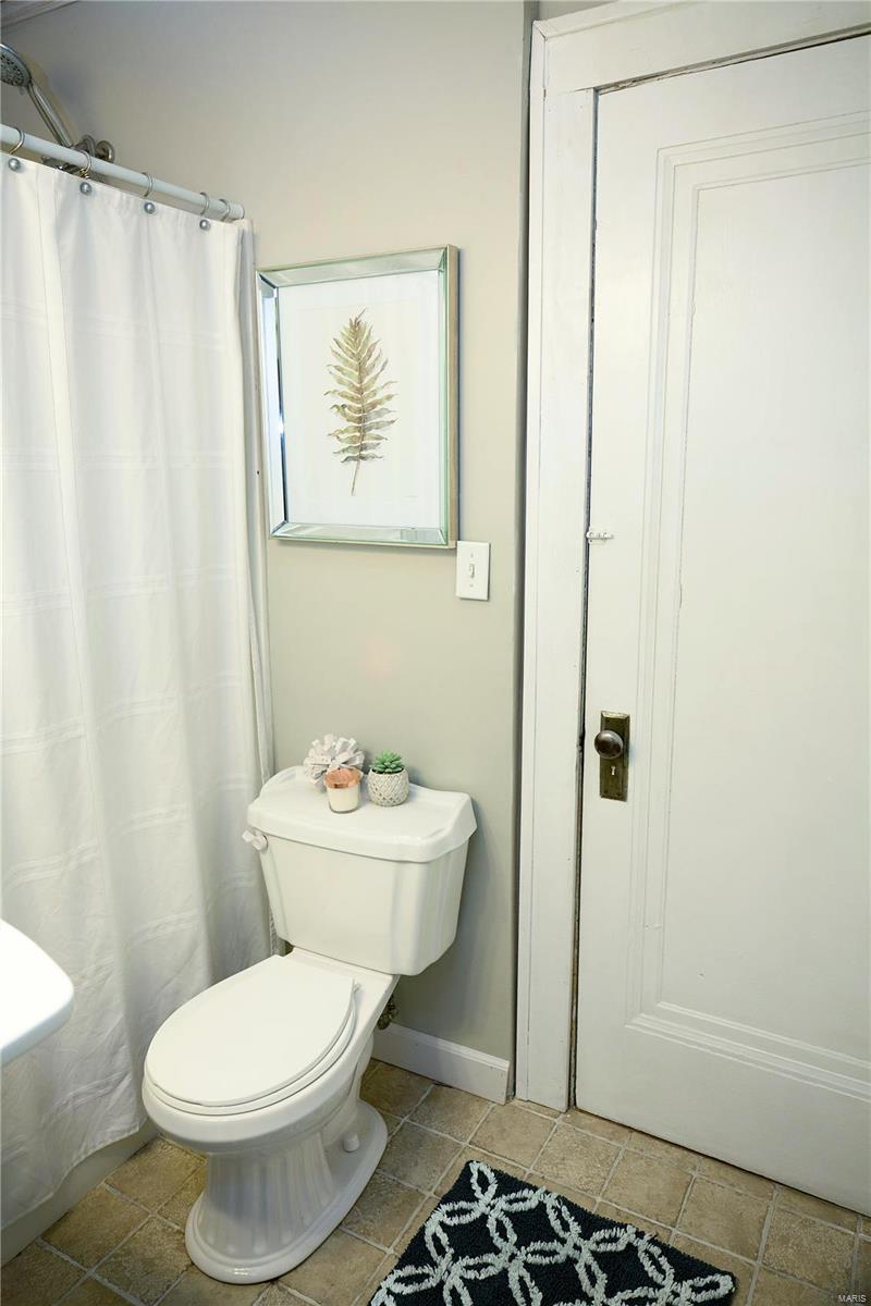 9740 Greenridge Heights Road Fairview Heights, IL 62208 - Photo 17 of 34 Gallery Image 17