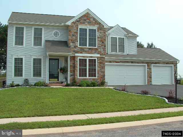 135 Thomas Drive, Unit 130 York, PA 17404 - Photo 1 of 8