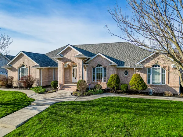 $385,000 | 810 New Day Way, Marion, IL 62959