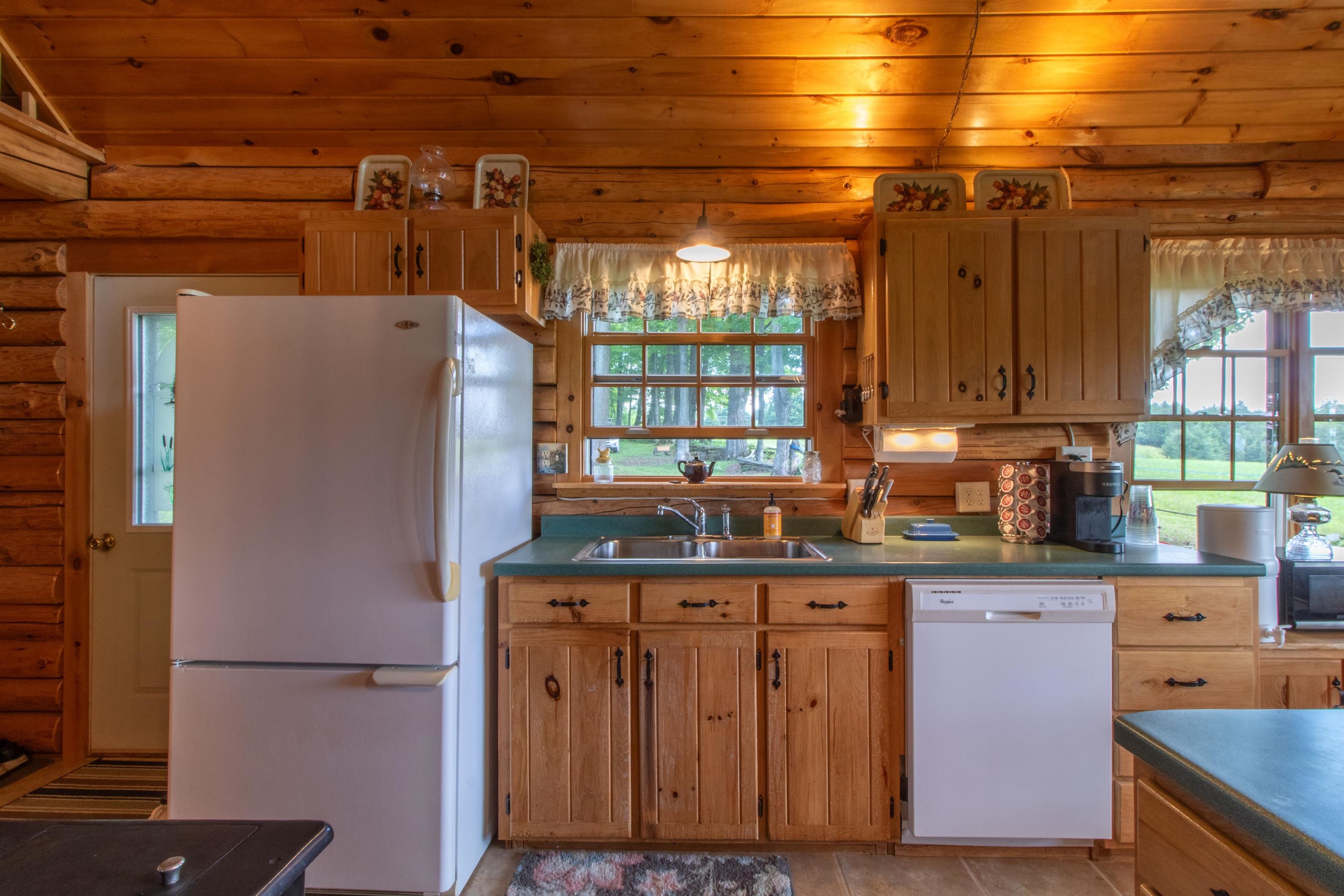 370 Bates Hill Road Derby, VT 05829 - Photo 11 of 58 Gallery Image 11