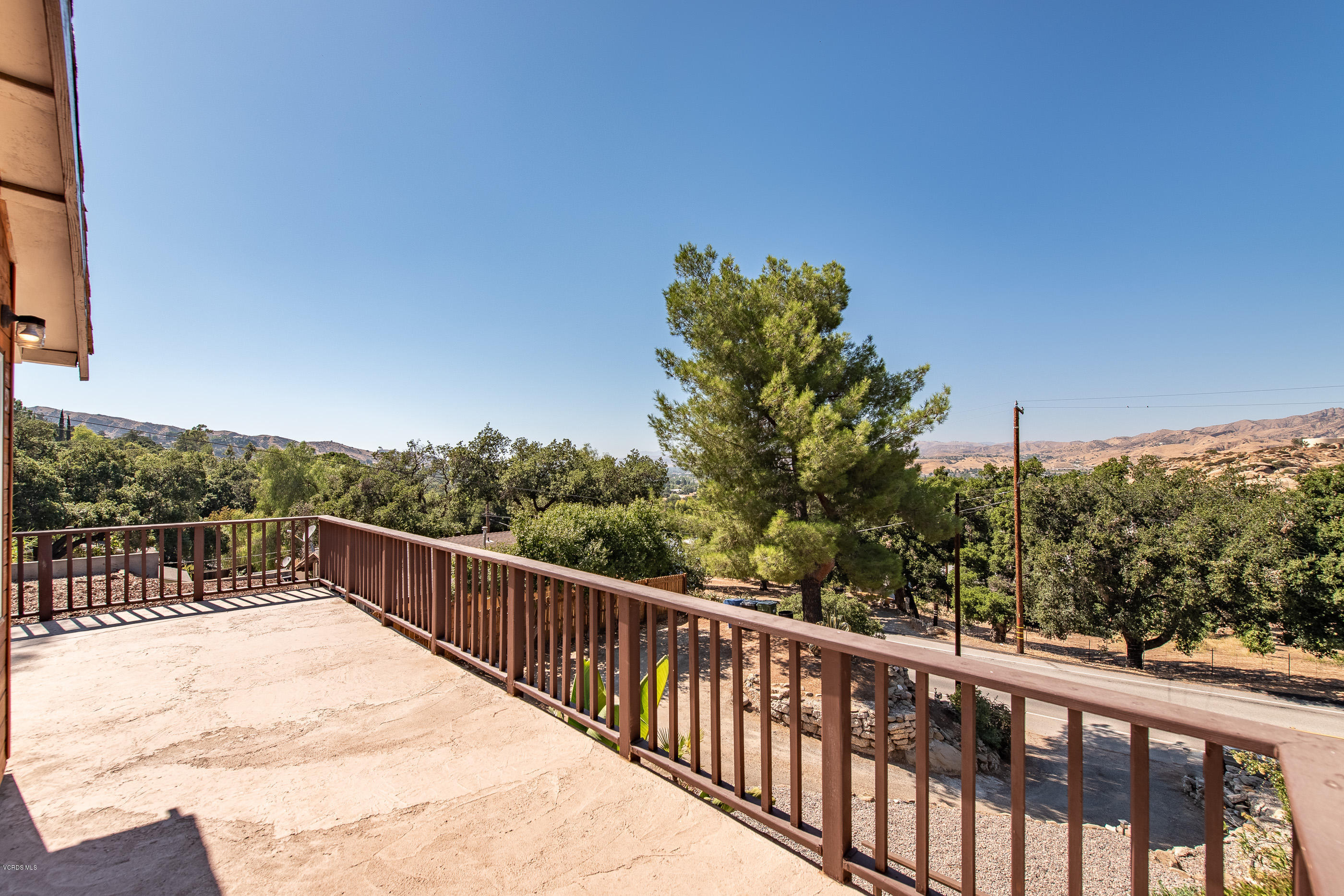 6834 Santa Susana Pass Road Simi Valley, CA 93063 - Photo 16 of 41 6834 Santa Susana Pass Rd Simi Valley-18