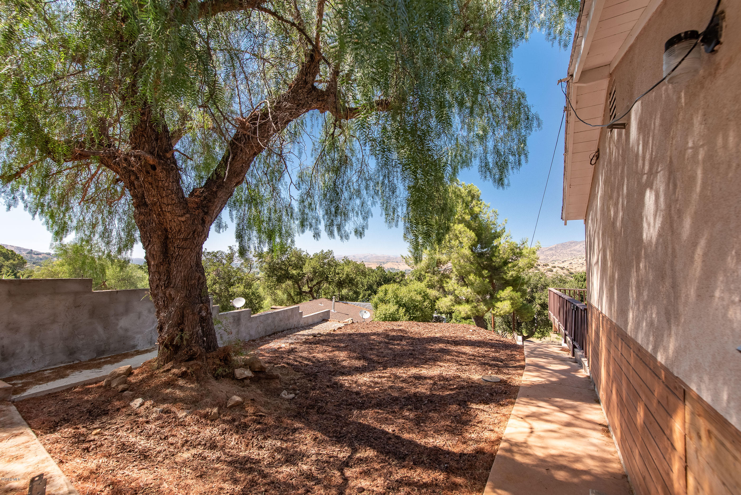 6834 Santa Susana Pass Road Simi Valley, CA 93063 - Photo 21 of 41 6834 Santa Susana Pass Rd Simi Valley-22