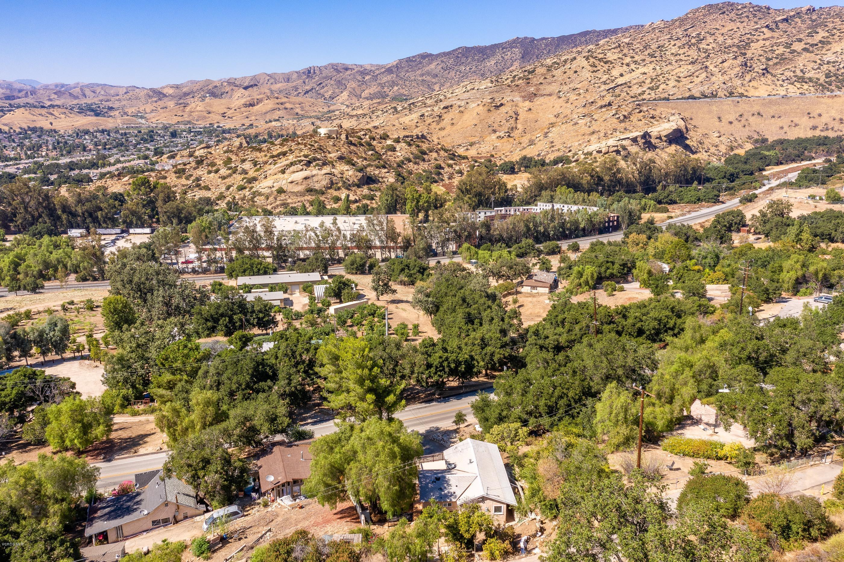 6834 Santa Susana Pass Road Simi Valley, CA 93063 - Photo 25 of 41 6834 Santa Susana Pass Rd Simi Valley-32