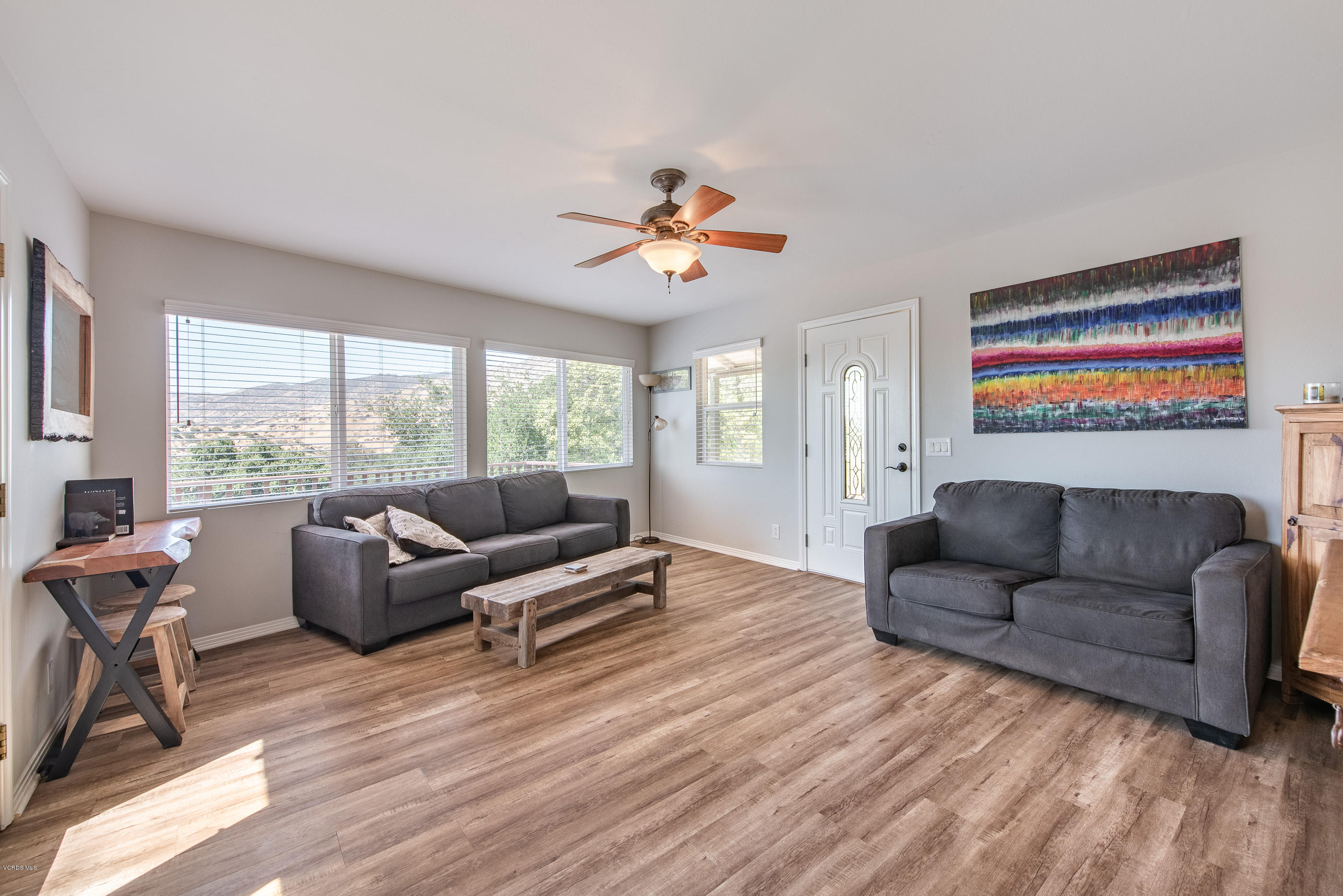 6834 Santa Susana Pass Road Simi Valley, CA 93063 - Photo 4 of 41 6834 Santa Susana Pass Rd Simi Valley-6