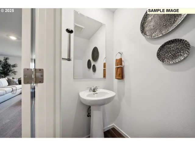 $471,900 | 5711 Bainbridge Road, Eugene, OR 97402