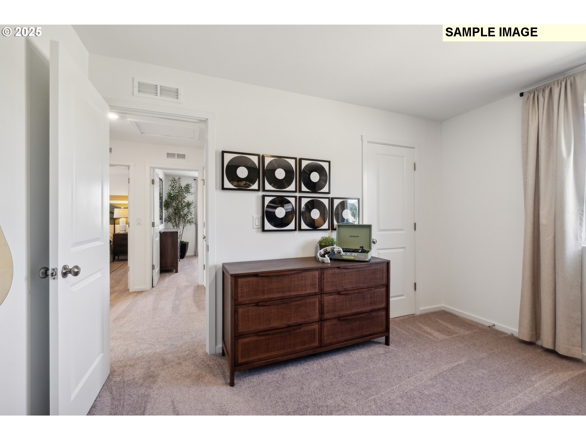 5711 Bainbridge Road Eugene, OR 97402 - Photo 23 of 37 Gallery Image 23