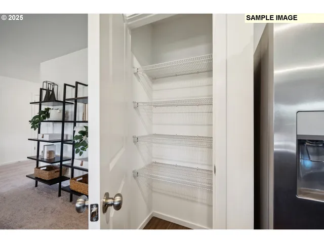 $471,900 | 5711 Bainbridge Road, Eugene, OR 97402