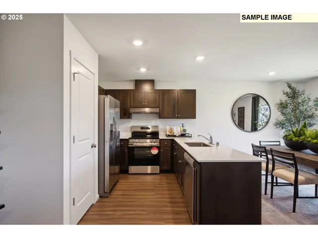 $471,900 | 5711 Bainbridge Road, Eugene, OR 97402