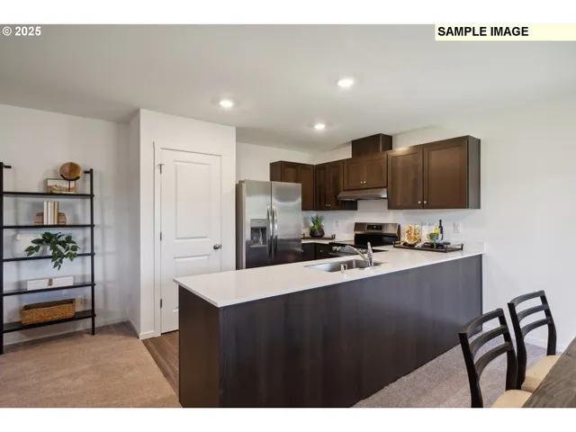 $471,900 | 5711 Bainbridge Road, Eugene, OR 97402